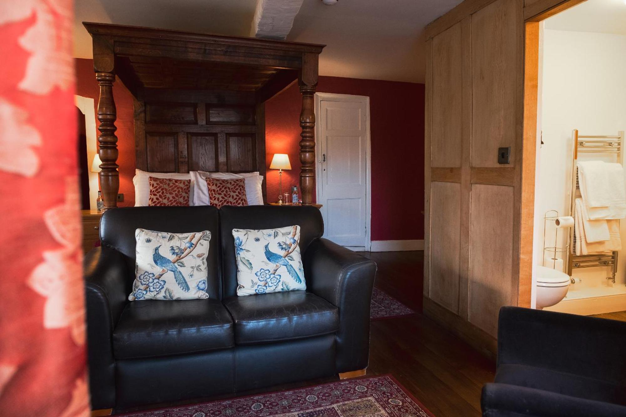 אברגאבני Kings Arms Hotel חדר תמונה