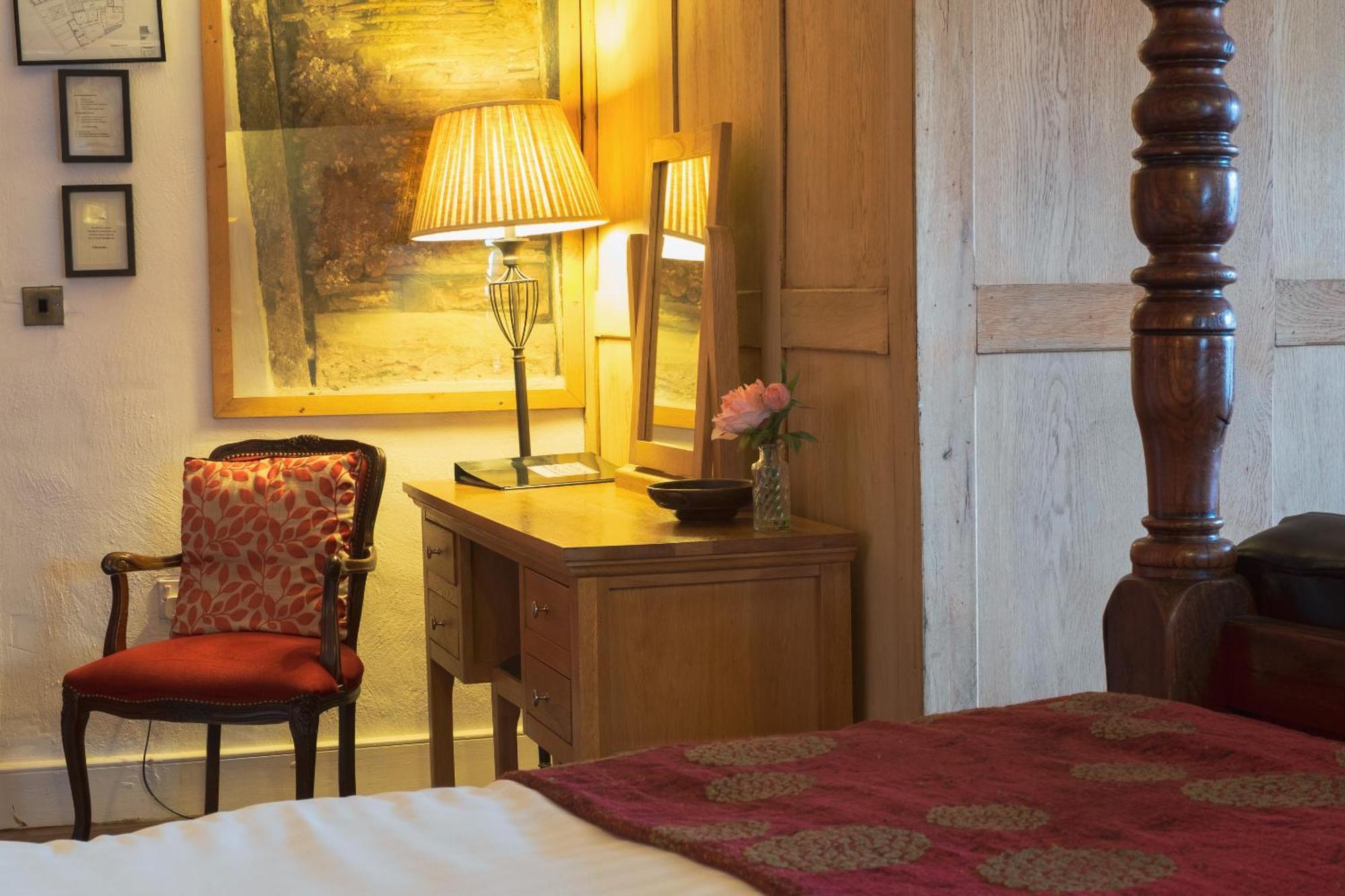 אברגאבני Kings Arms Hotel חדר תמונה
